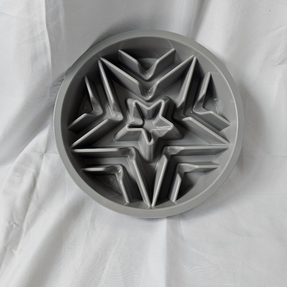 Slow Feeder Dog Bowl Brand New - Picture 6 of 6